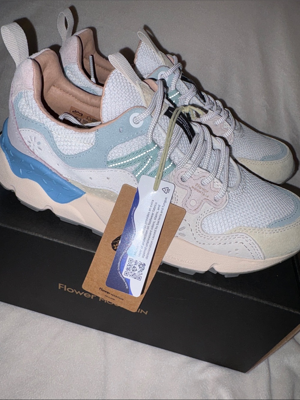 NWT Flower Mountain Yamano 3 Sneaker - Picture 10 of 16